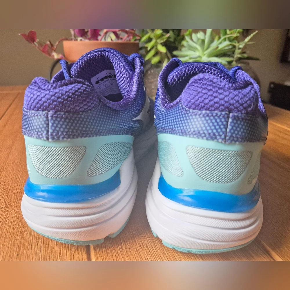 Diadora Blushield Mythos Sneakers -‎ Size 8
